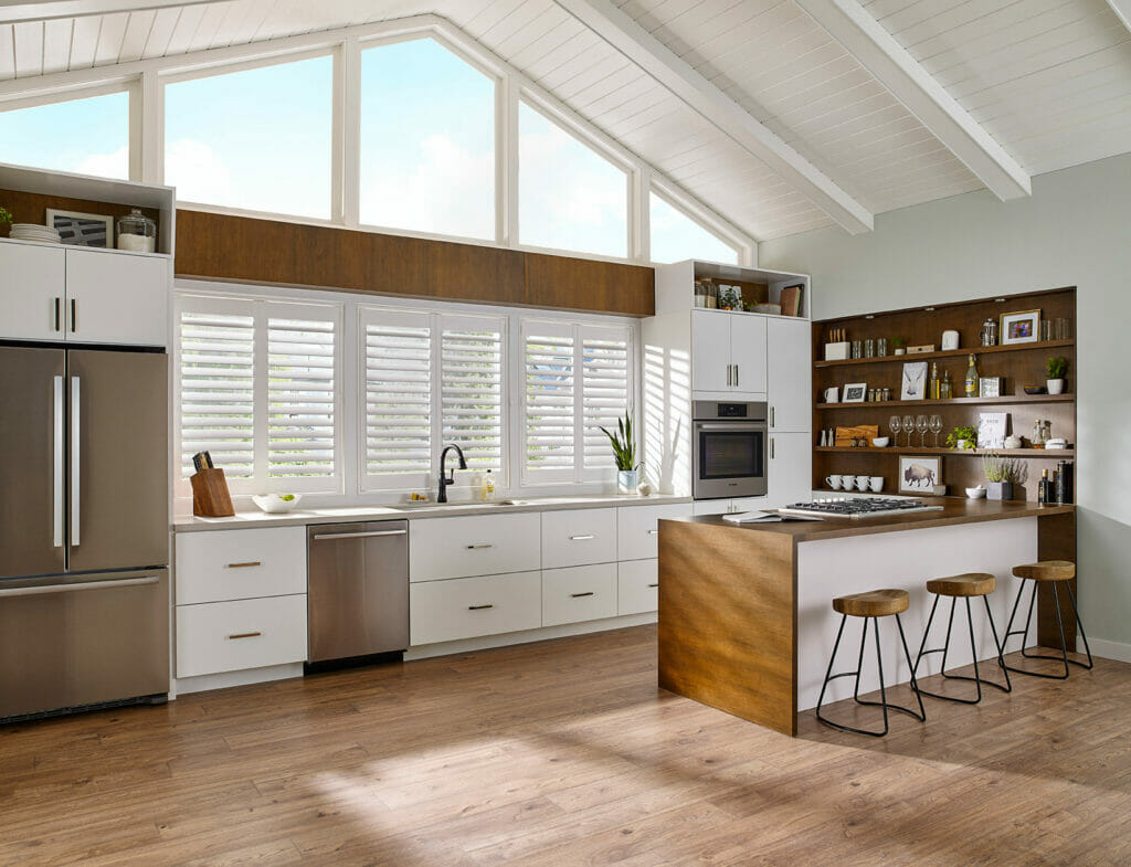 Cotton • 3 1/2 inch louvers • L Frame • Gear System Cotton • 3 1/2 inch louvers • L Frame • Gear System